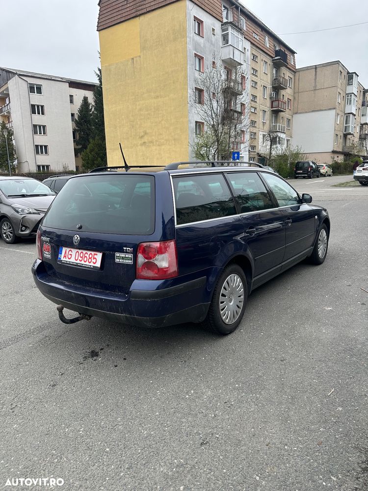 Volkswagen Passat 1.9 TDI Comfortline - 4