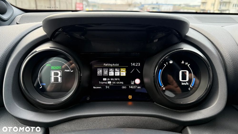 Toyota Yaris Hybrid 1.5 Executive - 21