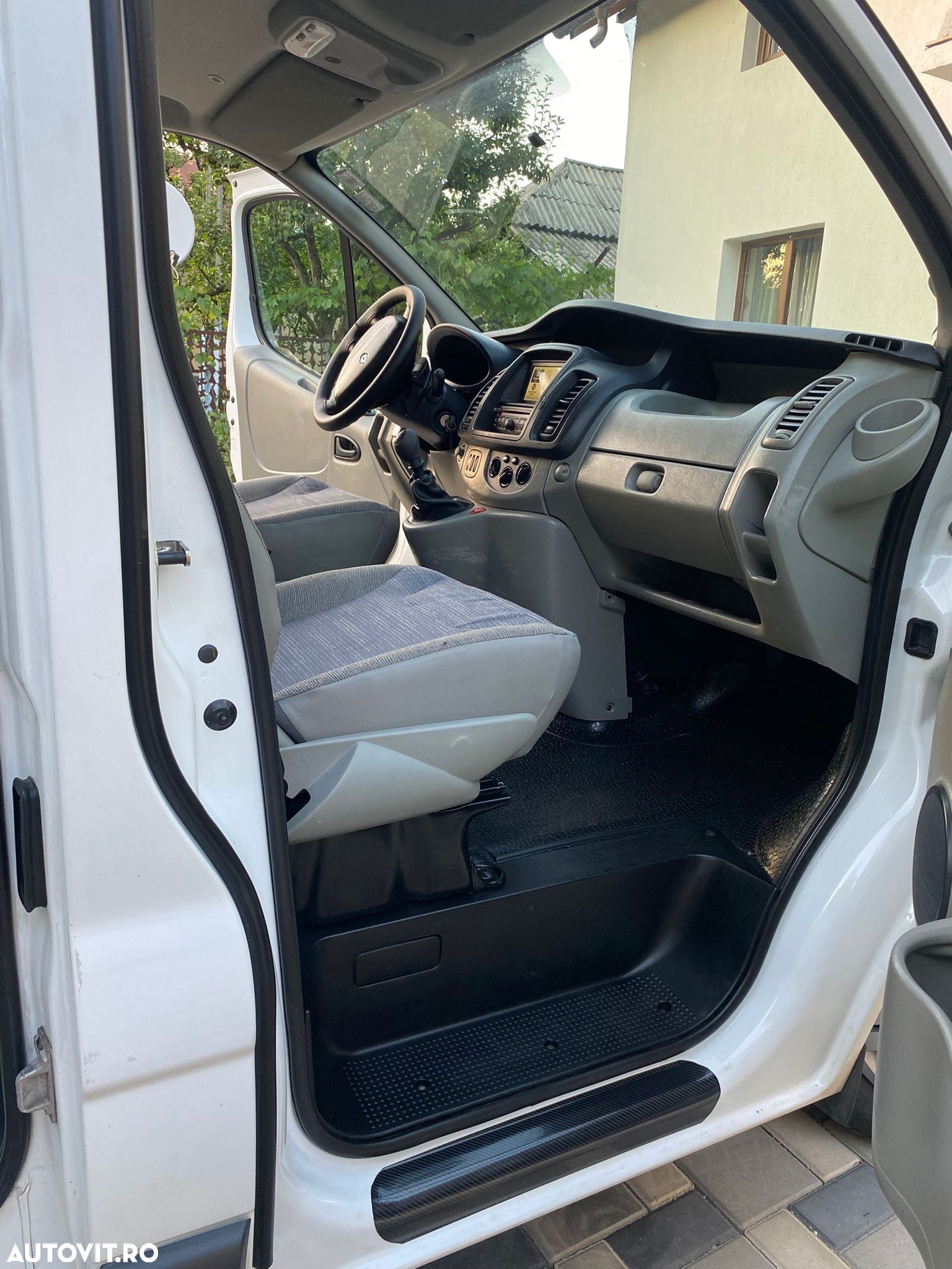 Renault Trafic - 10
