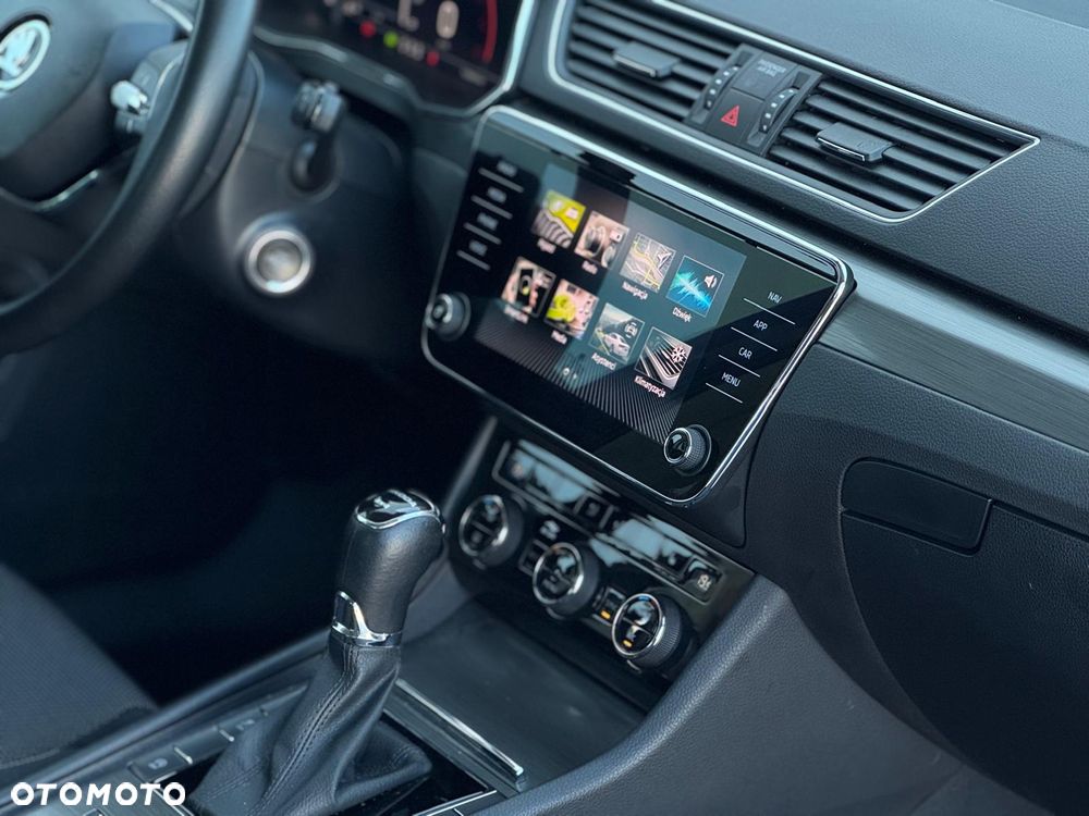 Skoda Superb 2.0 TDI SCR 4x4 Style DSG - 13