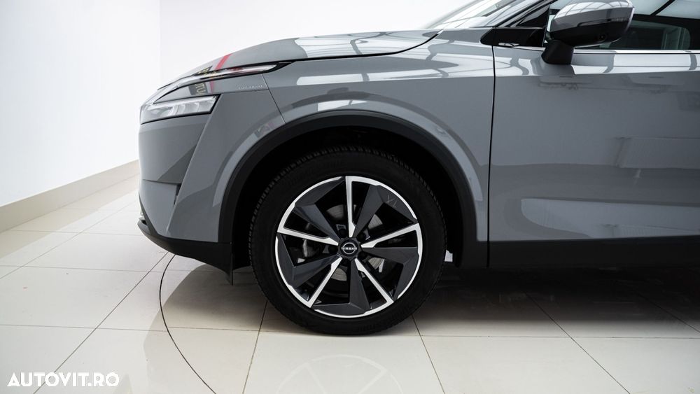 Nissan Qashqai 1.3 DIG-T 4x4 MHEV Xtronic Tekna - 10