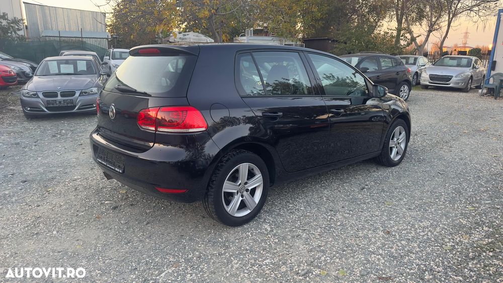 Volkswagen Golf - 11