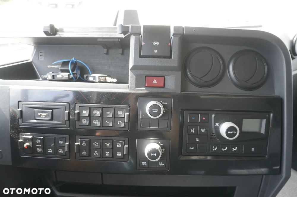 Renault K520 DE13 6x6 / 80 tys. km! / DMC zestawu 78 ton / 2024_260308 - 17