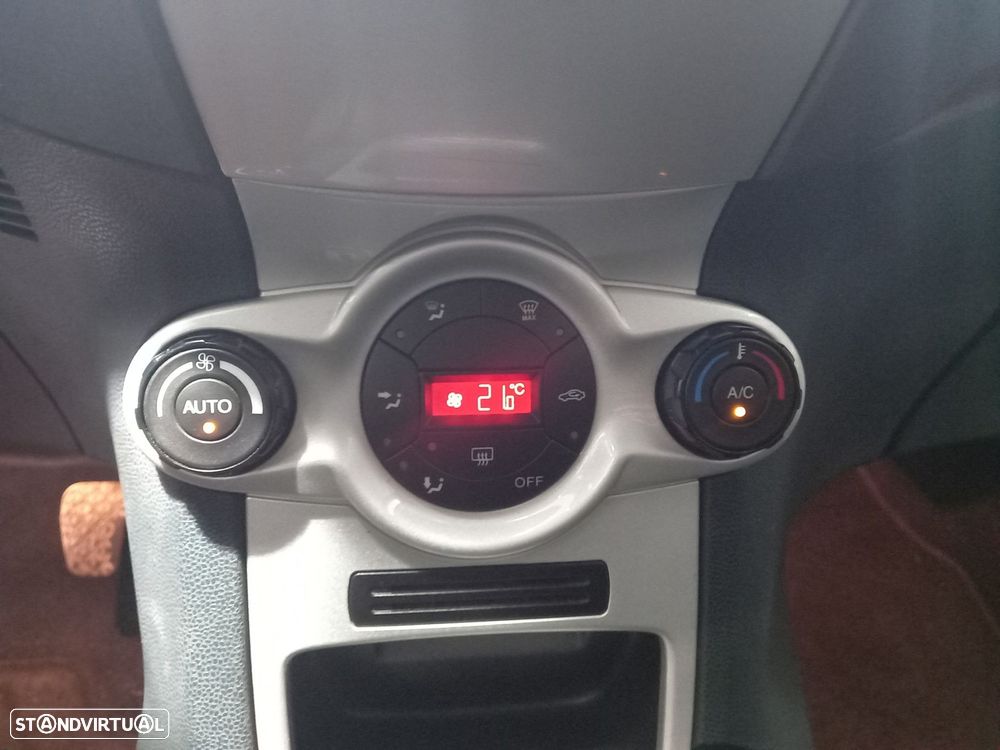 Ford Fiesta 1.4 TDCI Trend - 14