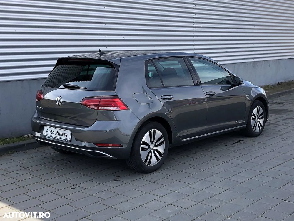 Volkswagen e-Golf - 9