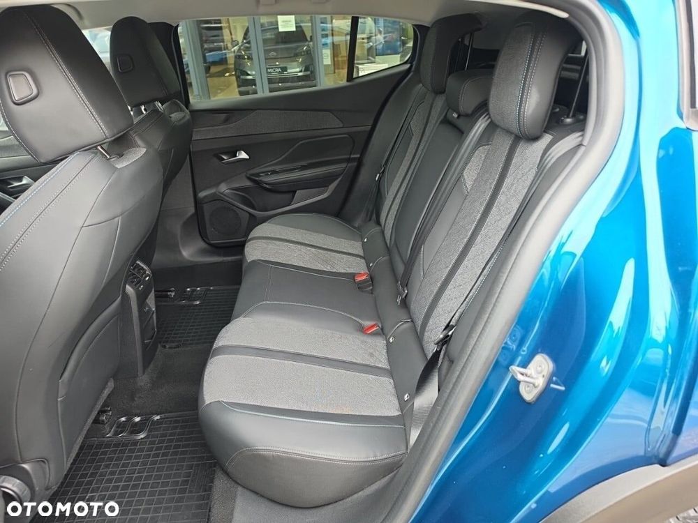Peugeot 408 1.2 PureTech Allure S&S EAT8 - 11