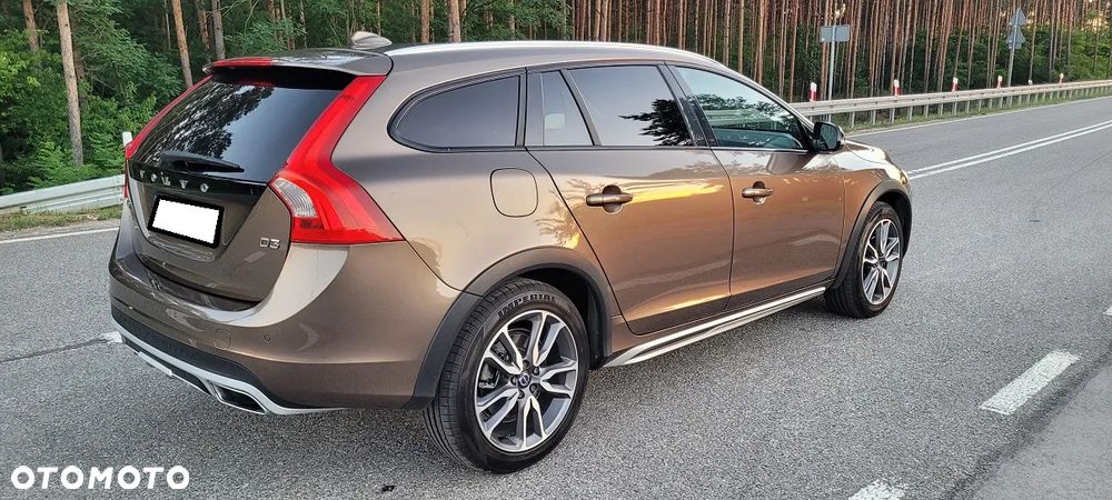 Volvo V60 Cross Country - 19
