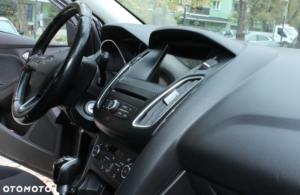 Ford Focus 1.0 EcoBoost Titanium ASS - 28
