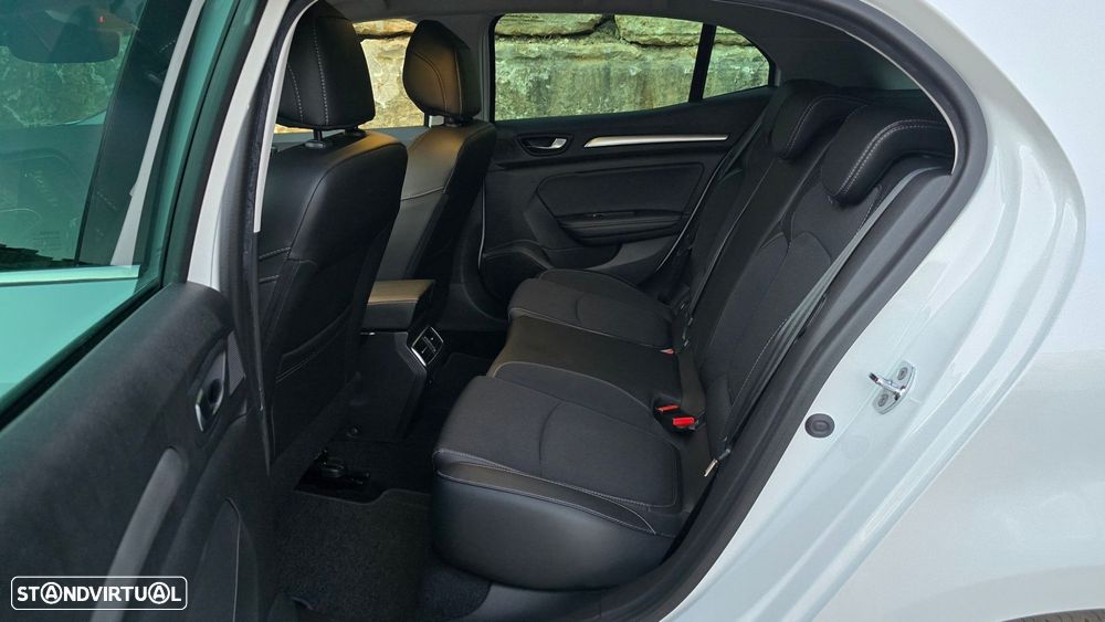 Renault Mégane 1.3 TCe Intens EDC - 52