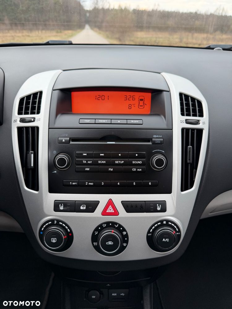 Kia Ceed 2.0 CVVT Spirit - 14