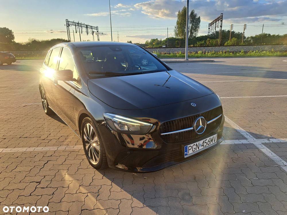 Mercedes-Benz Klasa B 180 d 8G-DCT - 2