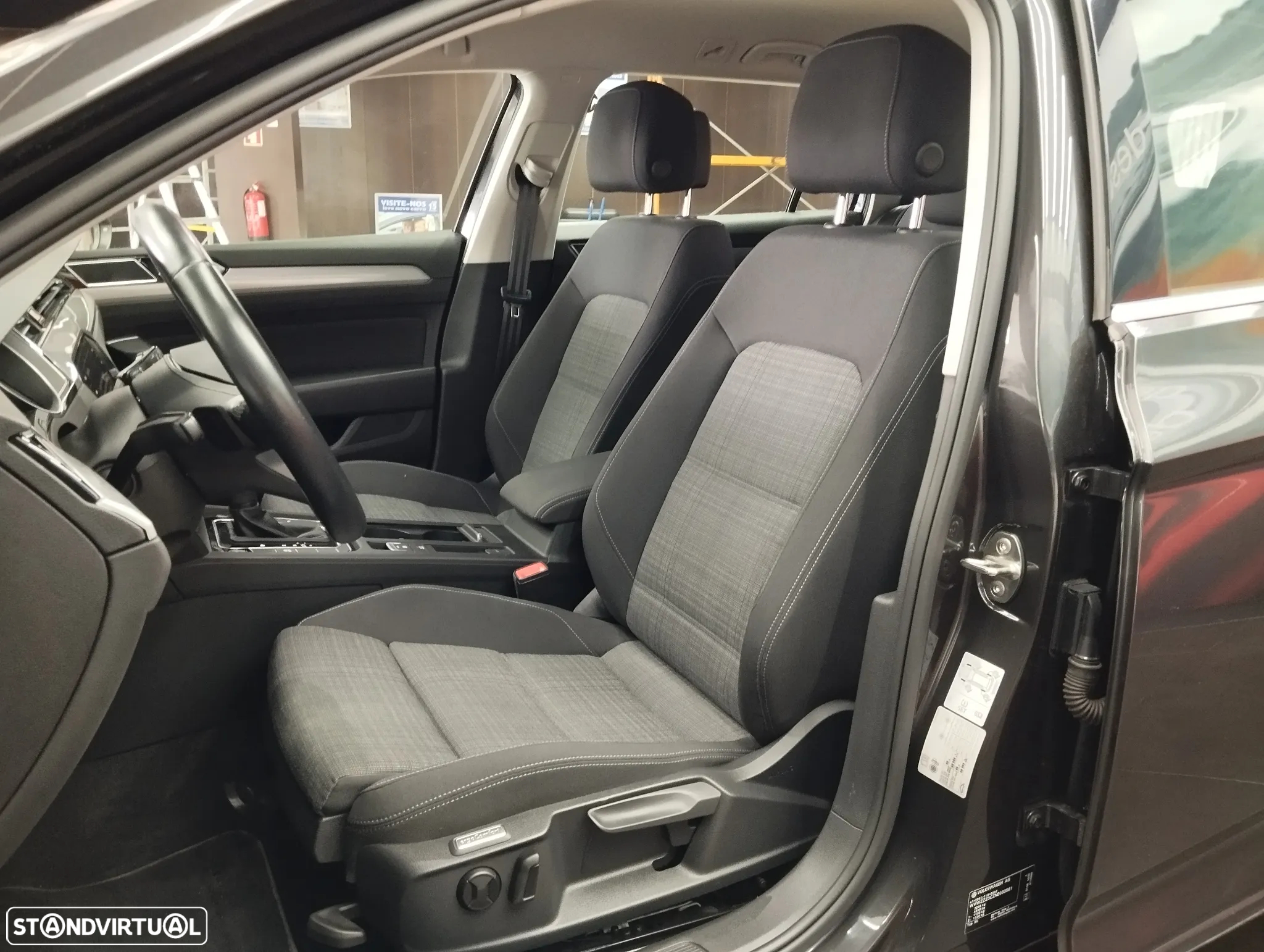 VW Passat Variant 2.0 TDi Business DSG - 15