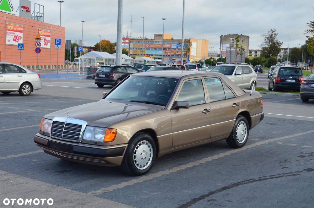 Mercedes-Benz W124 (1984-1993) - 21