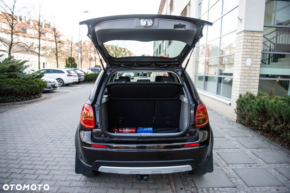 Suzuki SX4 1.6 VVT 4x4 Style - 6