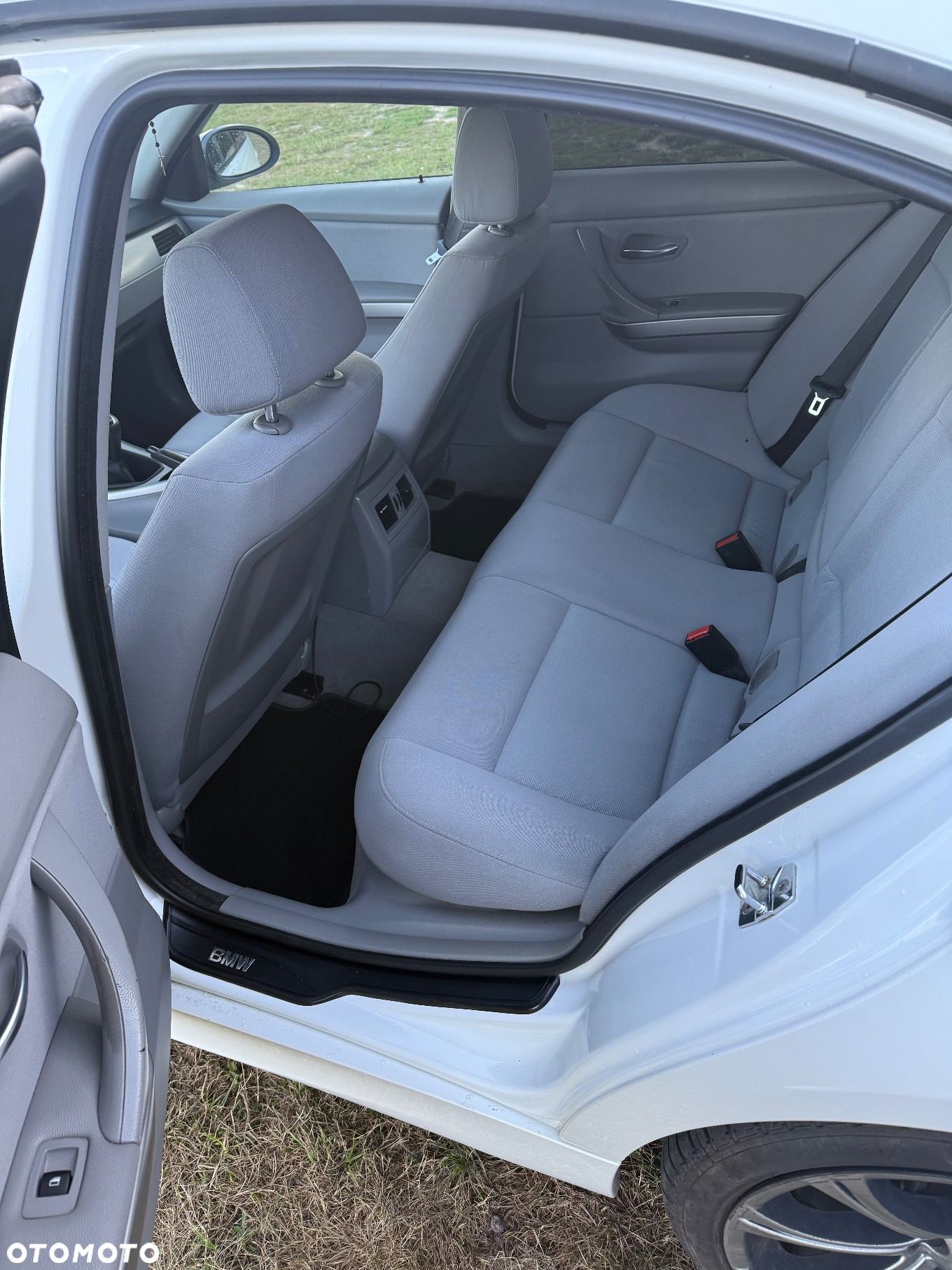 BMW Seria 3 318i - 9