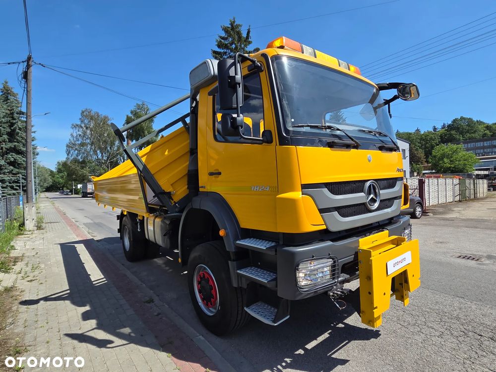 Mercedes-Benz AXOR 1824 // 4x4 4WD AWD // BLOKADY TERENOWE ZWOLNICE // NOWY KIPER WYWROTKA 3str // NISKI PRZEBIEG // MOŻLIWY HDS // OPONY 100% // JAK NOWY - 13