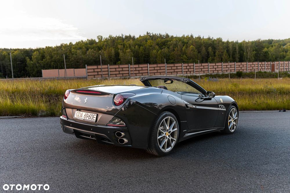 Ferrari California F1 DCT - 38