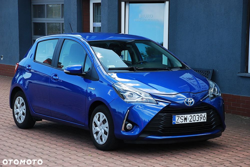 Toyota Yaris Hybrid 100 Life - 1