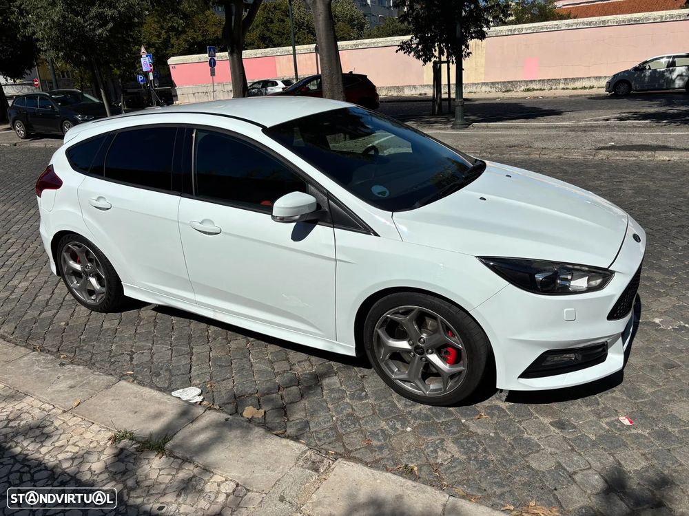 Ford Focus 2.0 EcoBoost ST - 1