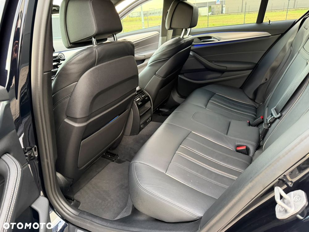 BMW Seria 5 520d xDrive mHEV M Sport sport - 23