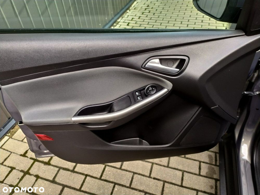 Ford Focus 1.6 TI-VCT Ambiente - 15