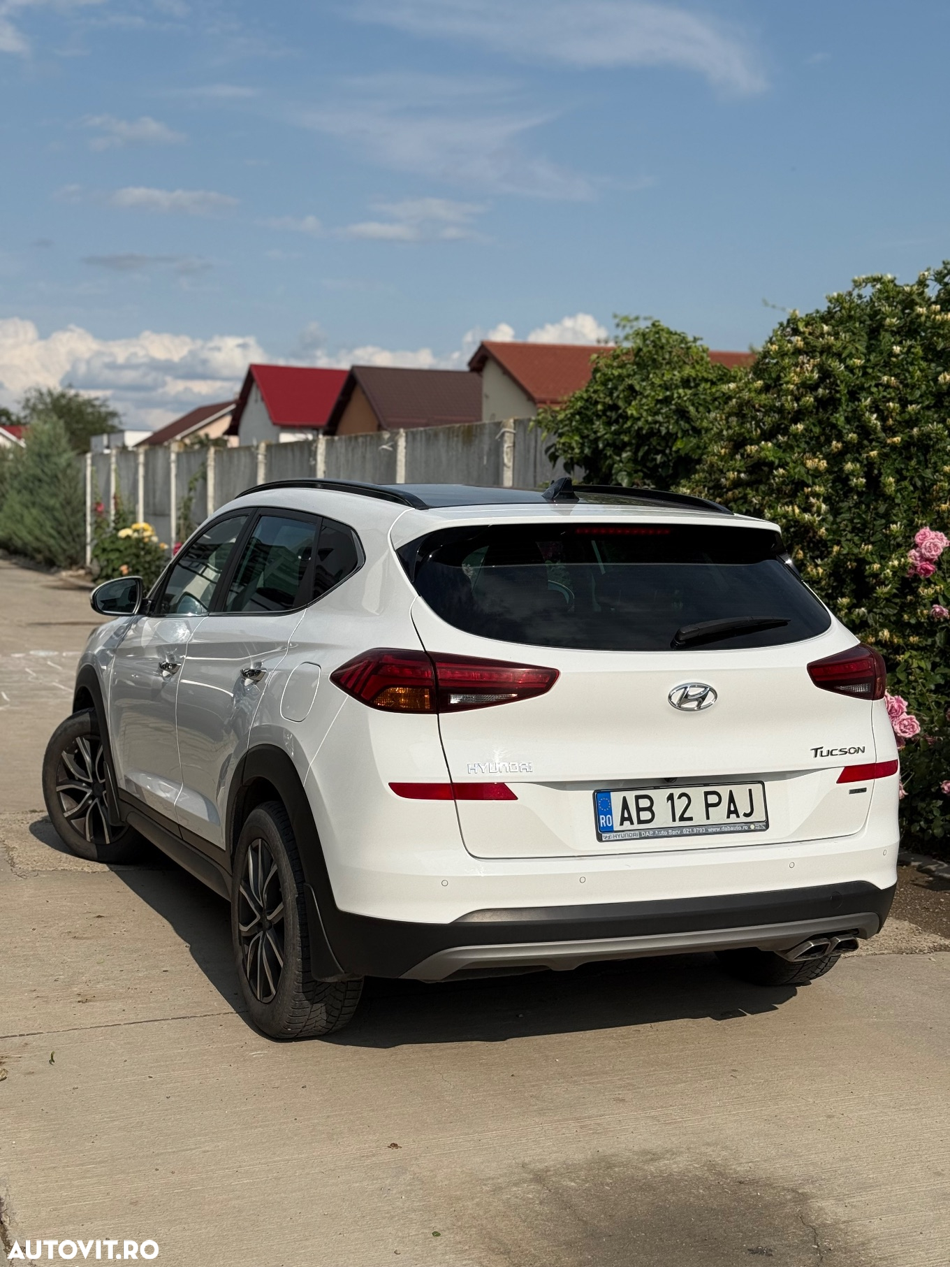Hyundai Tucson 2.0 CRDI 4WD 8AT Luxury - 15