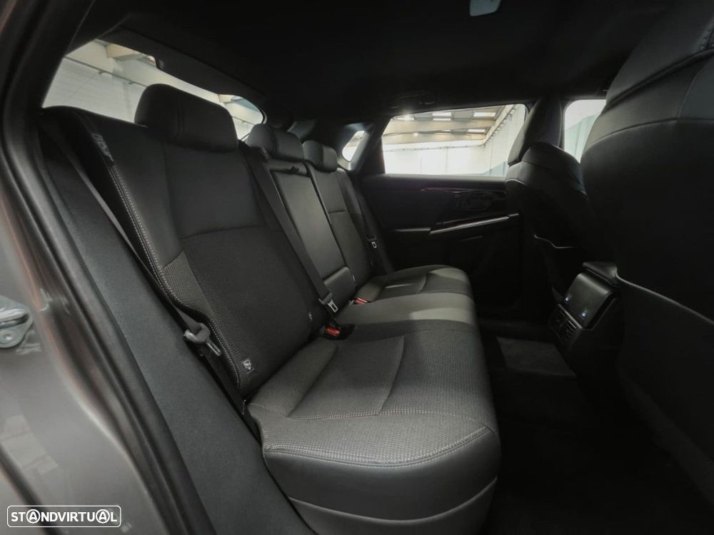 Toyota bZ4X 71,4 kWh Exclusive - 12
