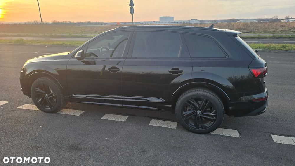 Audi Q7 - 1