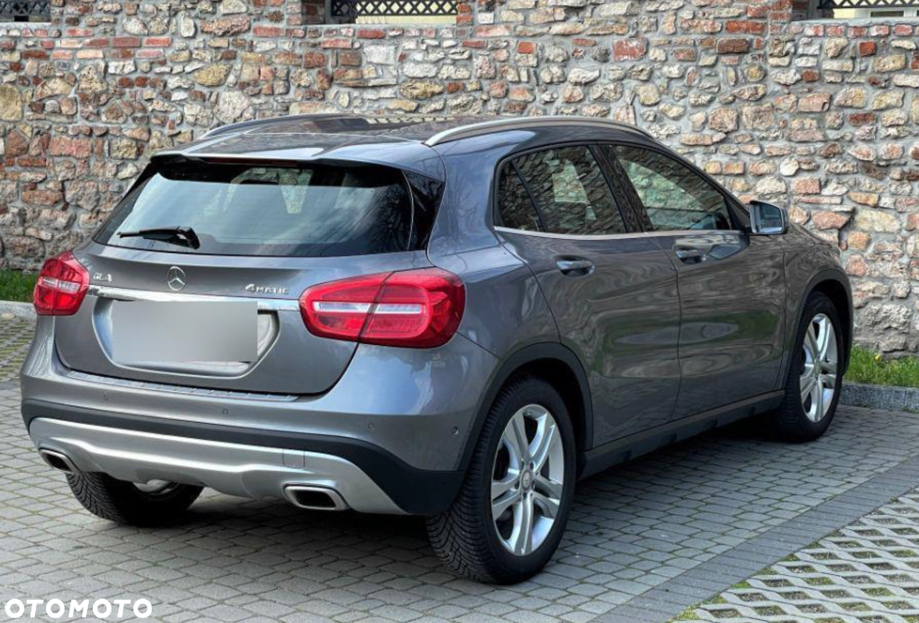 Mercedes-Benz GLA 200 (CDI) d 4-Matic - 4