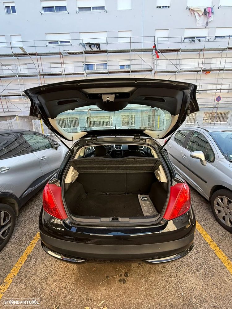 Peugeot 207 1.4 16V Trendy - 12