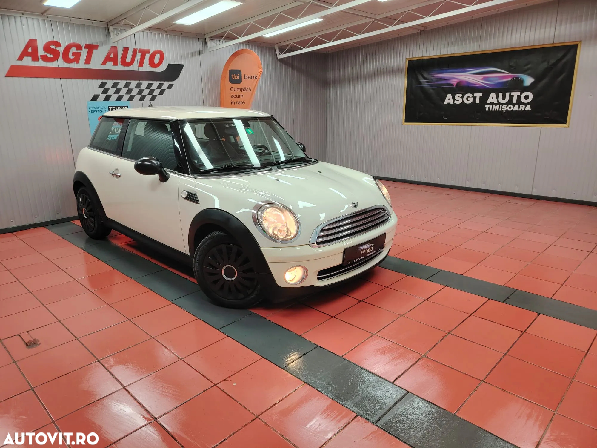 Mini Cooper One - 3
