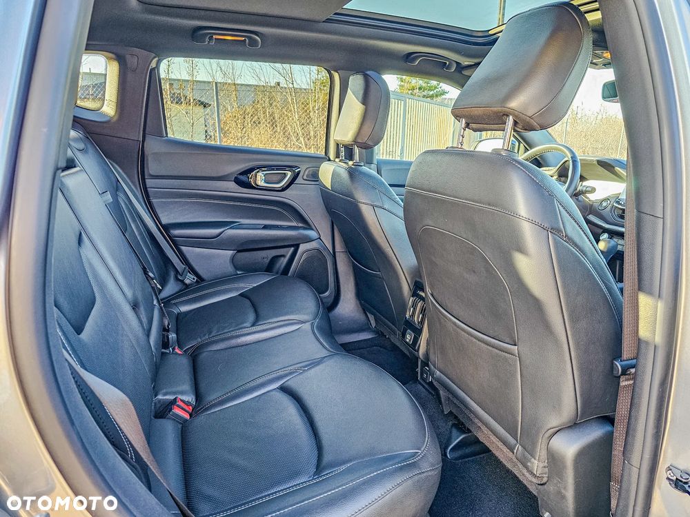 Jeep Compass - 29