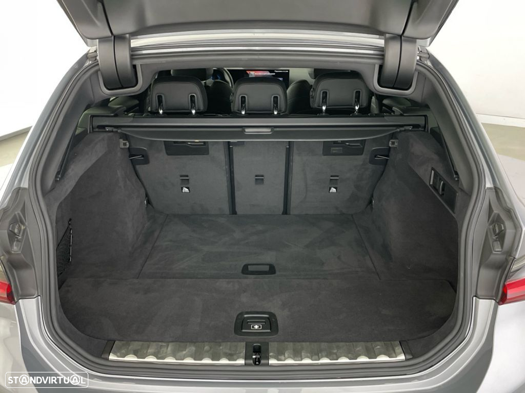 BMW 320 d Touring Pack M Auto - 13
