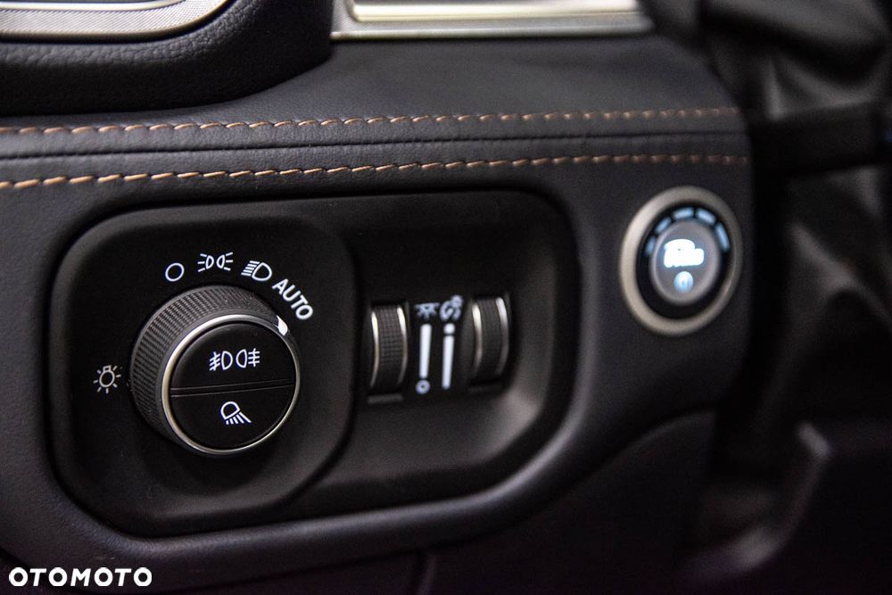 RAM 1500 Tungsten - 19