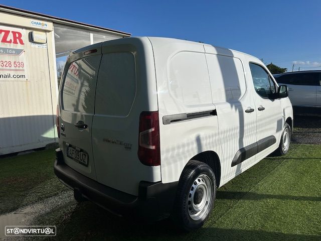 Toyota PROACE CITY 3 LUG. - 3
