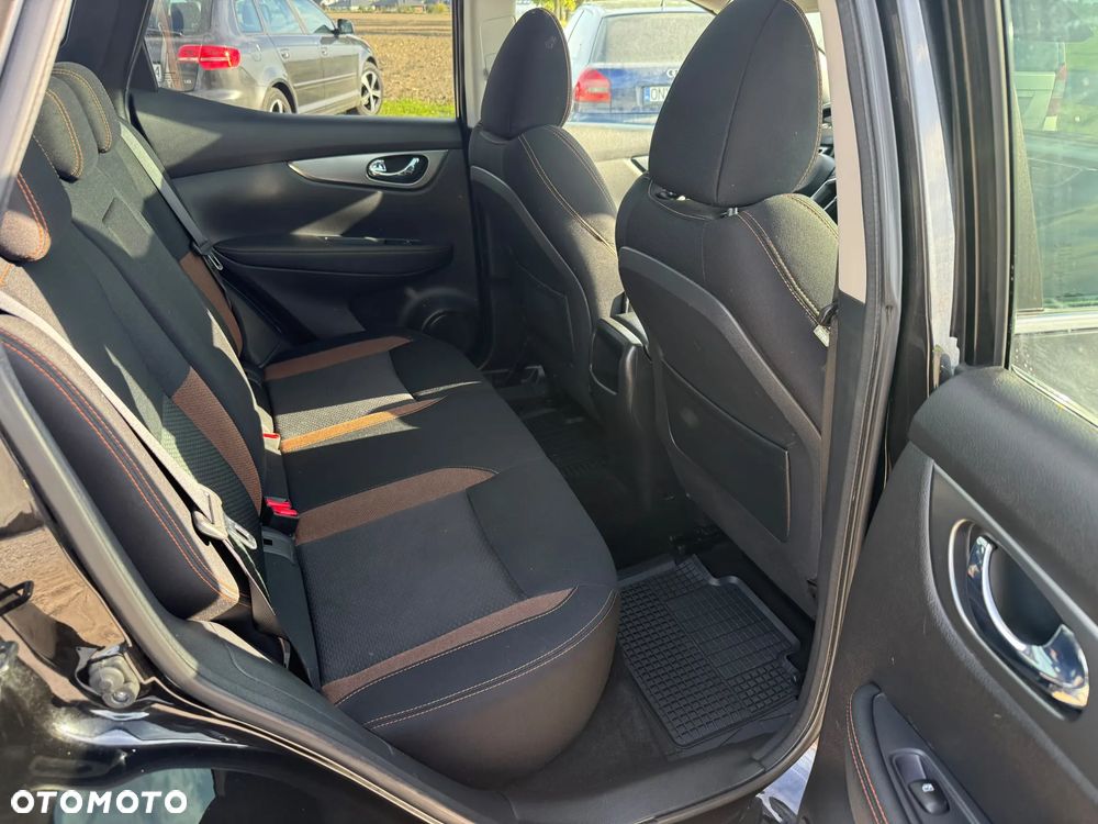 Nissan Qashqai 1.3 DIG-T N-WAY - 19