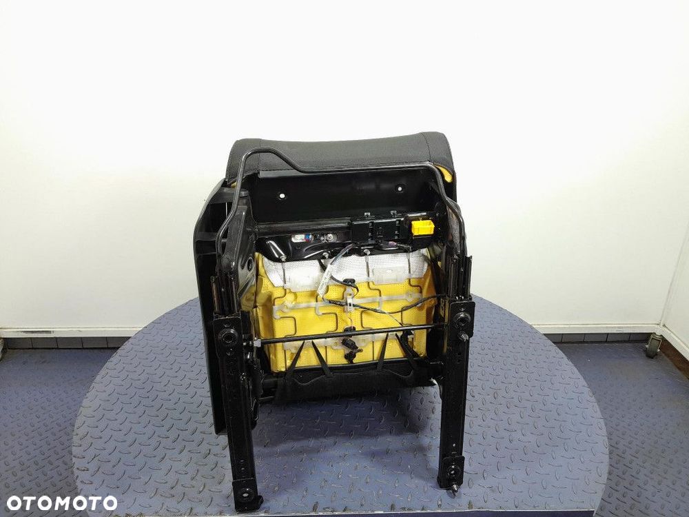 RENAULT MEGANE III LIFT HB 3D FOTEL PRZÓD PRZEDNI PRAWY PASAŻERA - 7