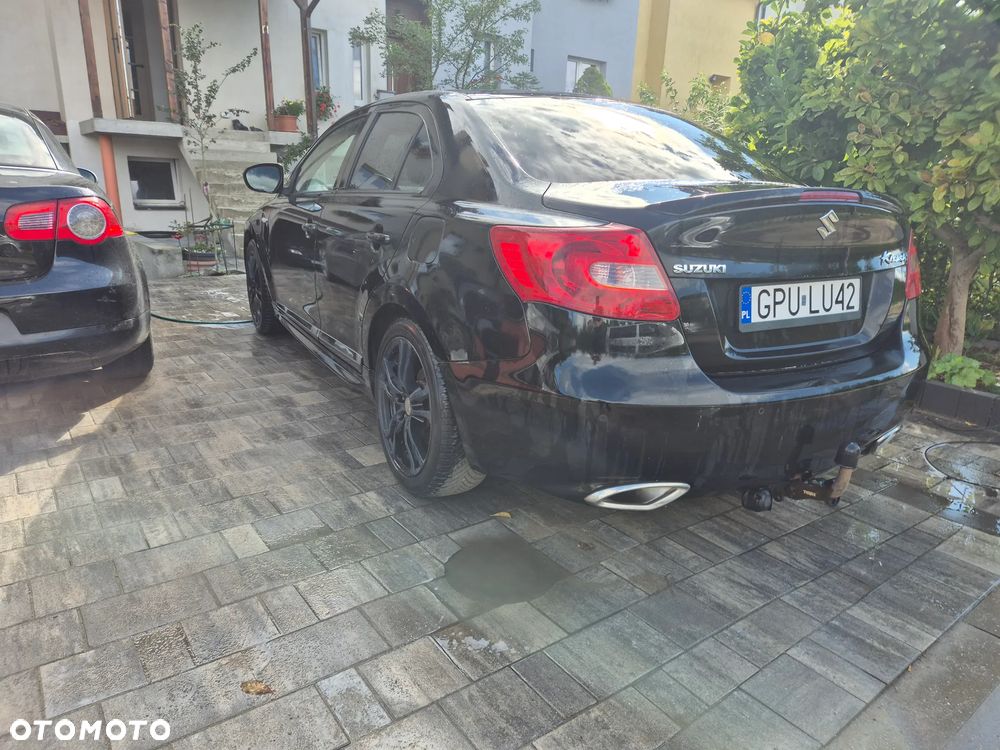 Suzuki Kizashi - 8