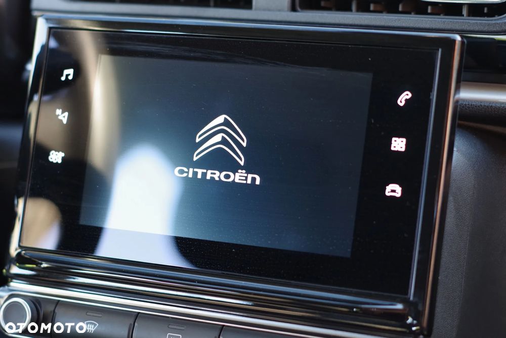 Citroën C3 BlueHDi 100 S&S PLUS - 26