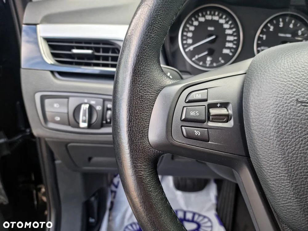 BMW X1 sDrive18i - 25