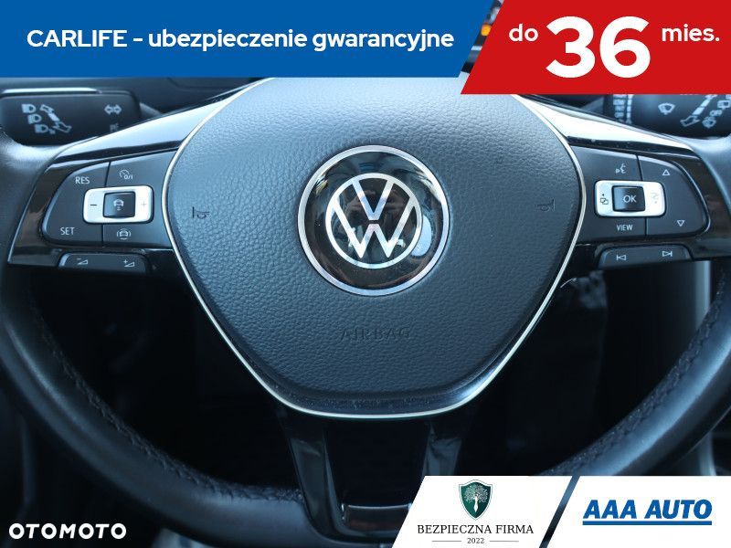 Volkswagen T-Roc - 19