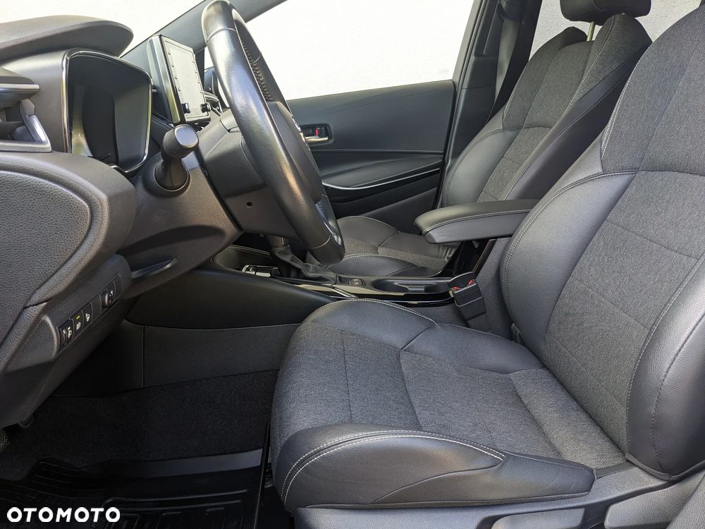 Toyota Corolla 1.8 Hybrid Selection - 19