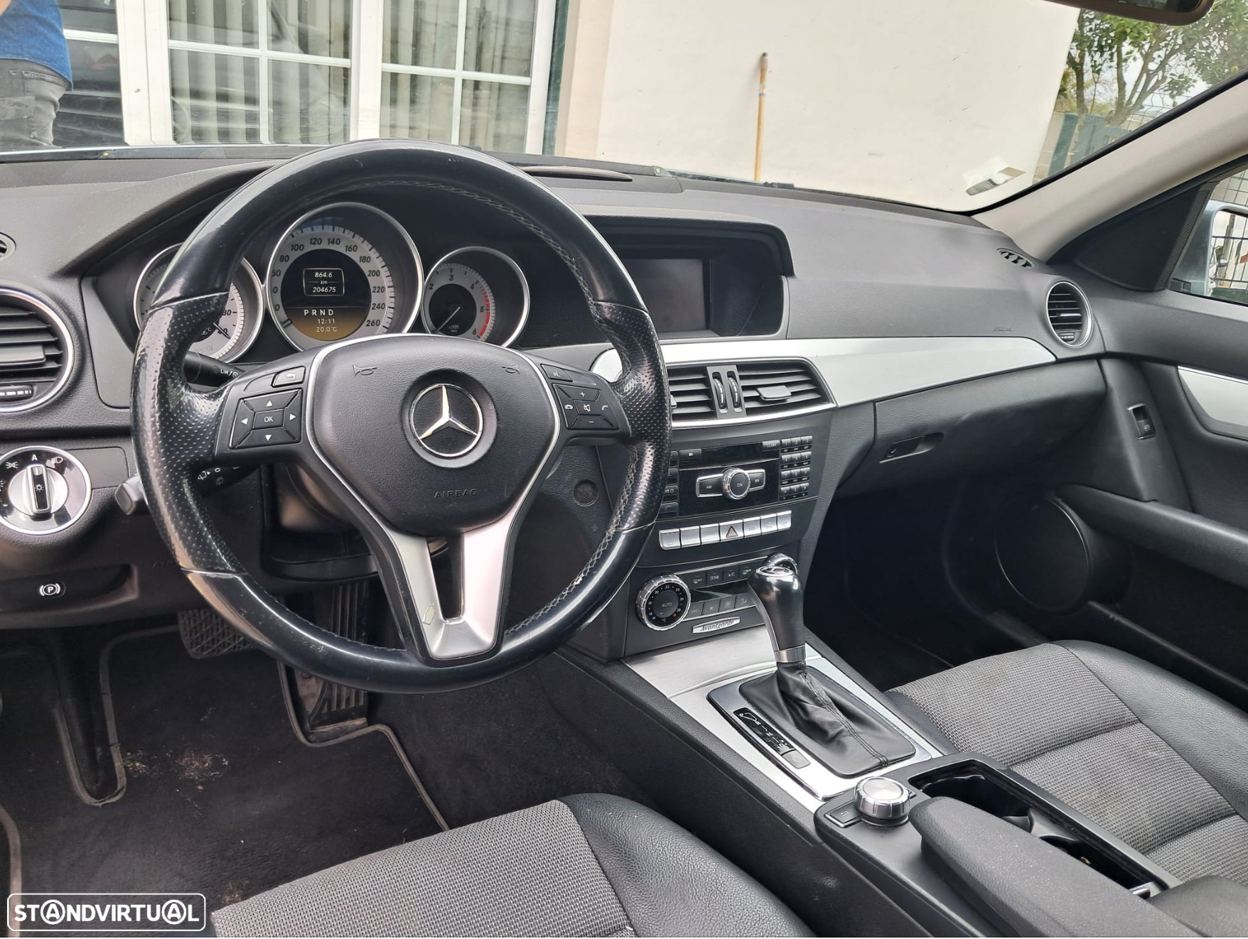 Mercedes-Benz 220 - 8