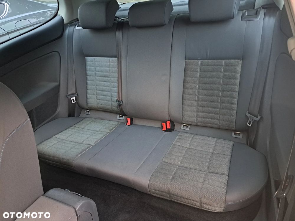 Volkswagen Golf - 15