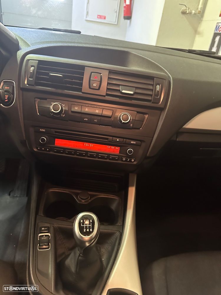 BMW 116 i Line Urban - 16