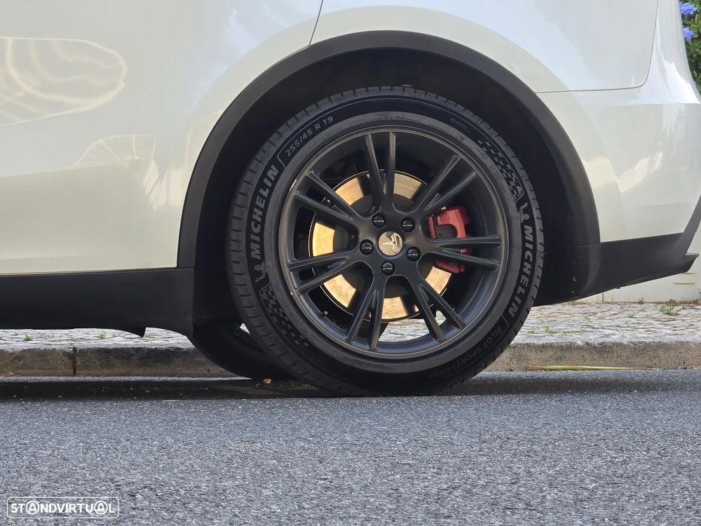 Tesla Model Y Long Range Tração Integral - 8
