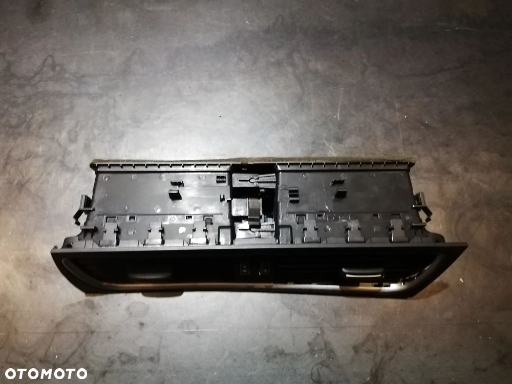 KRATKA NAWIEWU ŚRODKOWA AUDI A4 B8 A5 8T 8T2820951D - 2