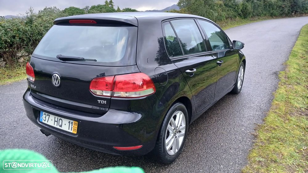 VW Golf 2.0 TDi BlueMotion Confortline - 5