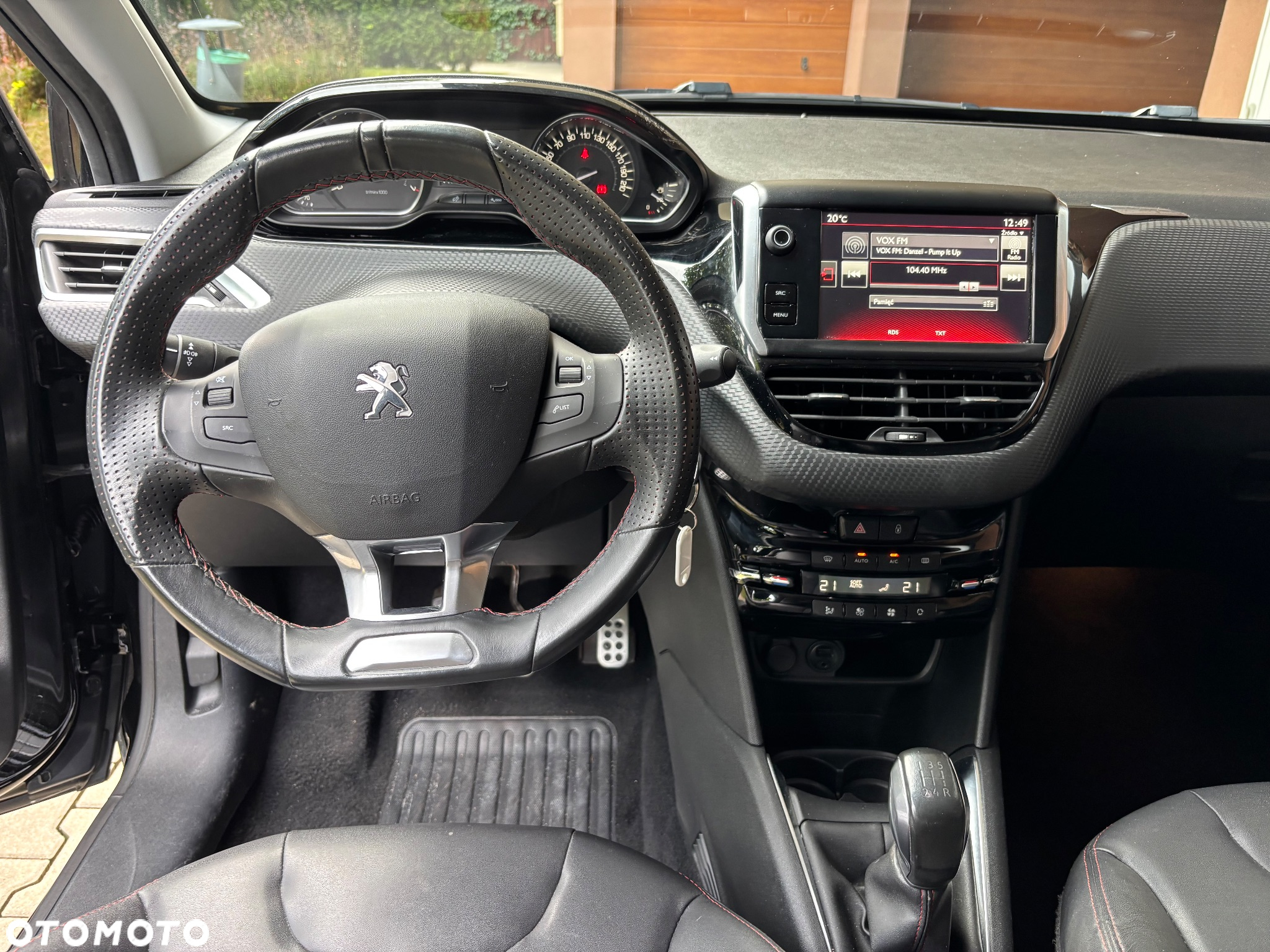 Peugeot 208 PureTech 110 Stop & Start Allure - 10