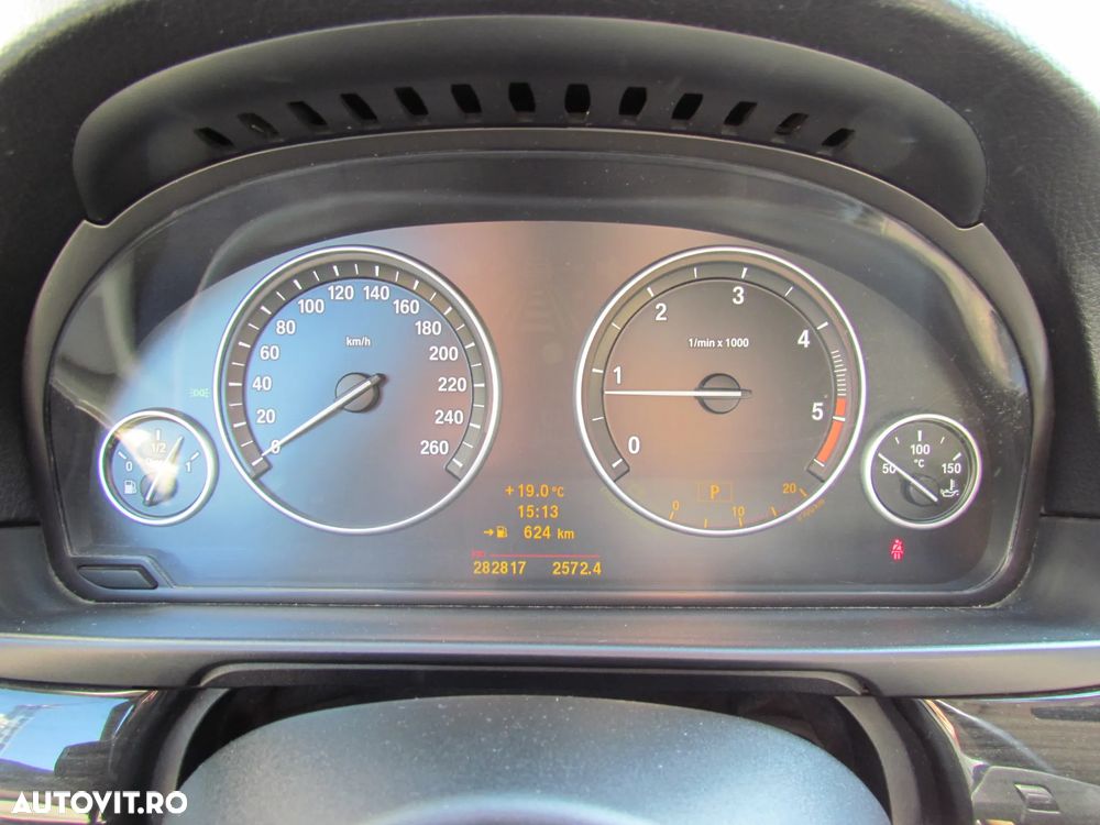 BMW Seria 5 520d Aut. - 10